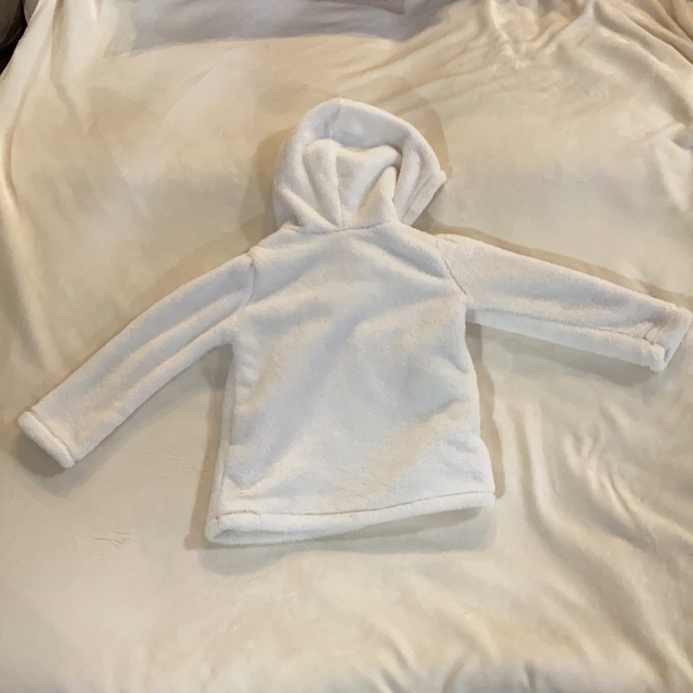 Carter’s soft pullover - Picture 9 of 13